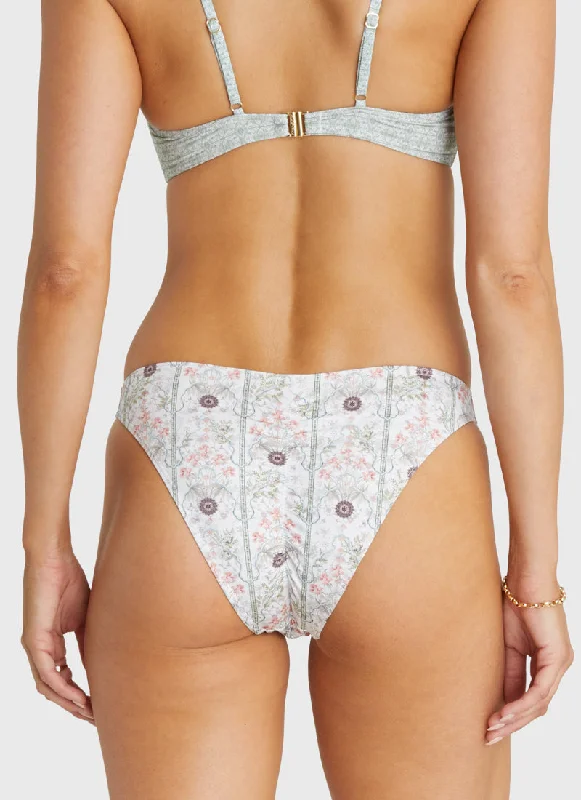 Amaryllis Mila Cheeky Pant