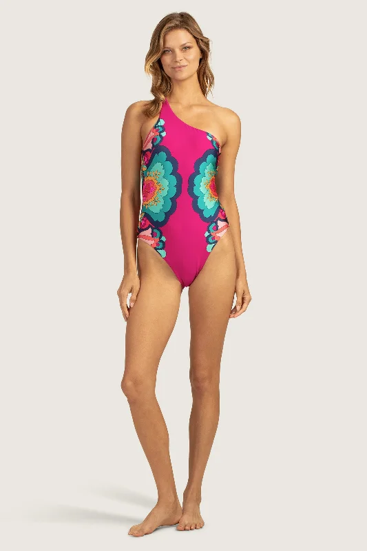 MEDALLION ONE PIECE