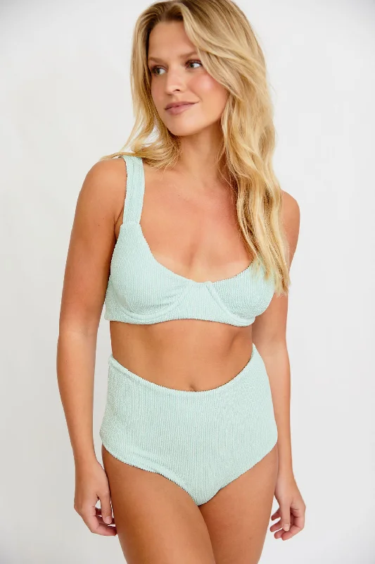 Ebby Top // Mint (wavy ribbed)